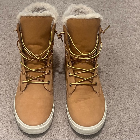 Timberland Women’s Fur-Lined Leather Boots – Size 10 (Original Box) - Picture 7 of 8